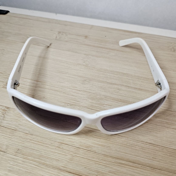 White Fashion Sunglasses Vintage Y2K 😎 - Picture 3 of 8